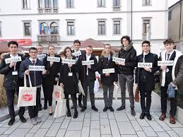 MUN (Model United Nations)